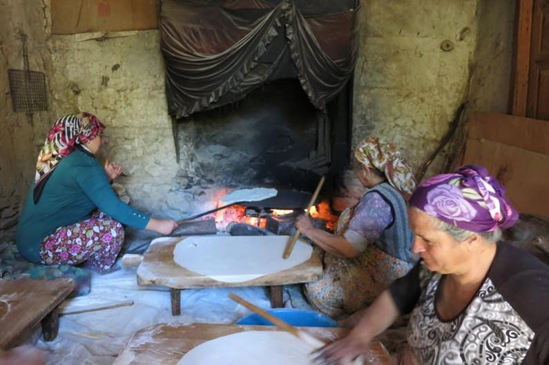 Yufka Ekmeği Yapımı ve Tüketimi Gelenekleri.JPG